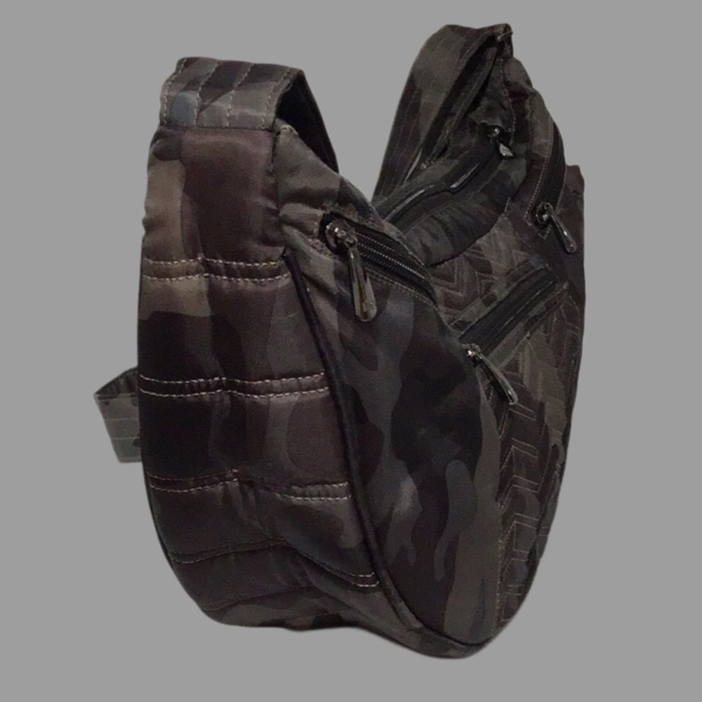 LUG Boomerang Charcoal Gray Camo Print Crossbody Sling Freestyle Bag - Picture 6 of 14